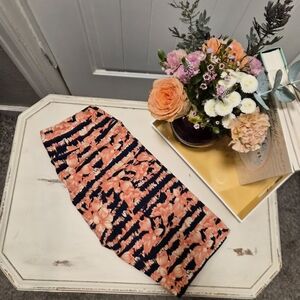 LuLaRoe One-Size Navy and Coral Floral Leggings